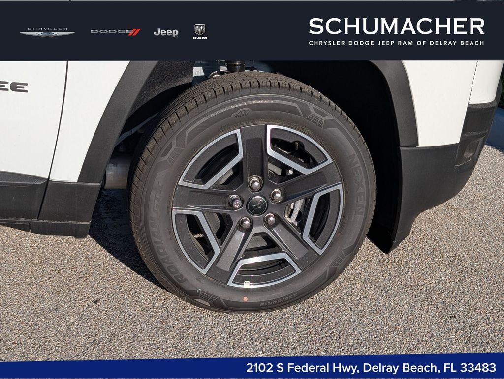 new 2026 Jeep Cherokee car, priced at $37,210