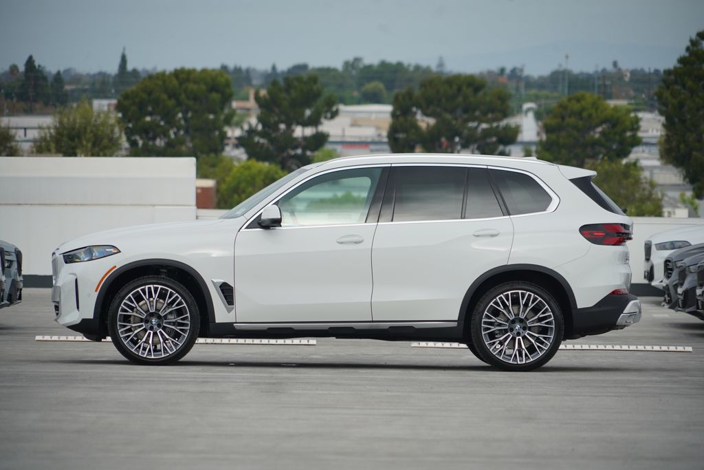 Thumbnail: 2026 BMW X5 - 4