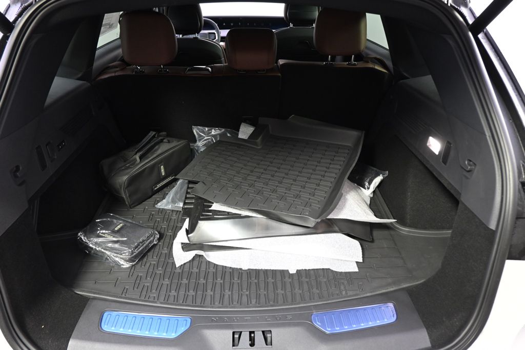 New 2026 White Lincoln Reserve image 19