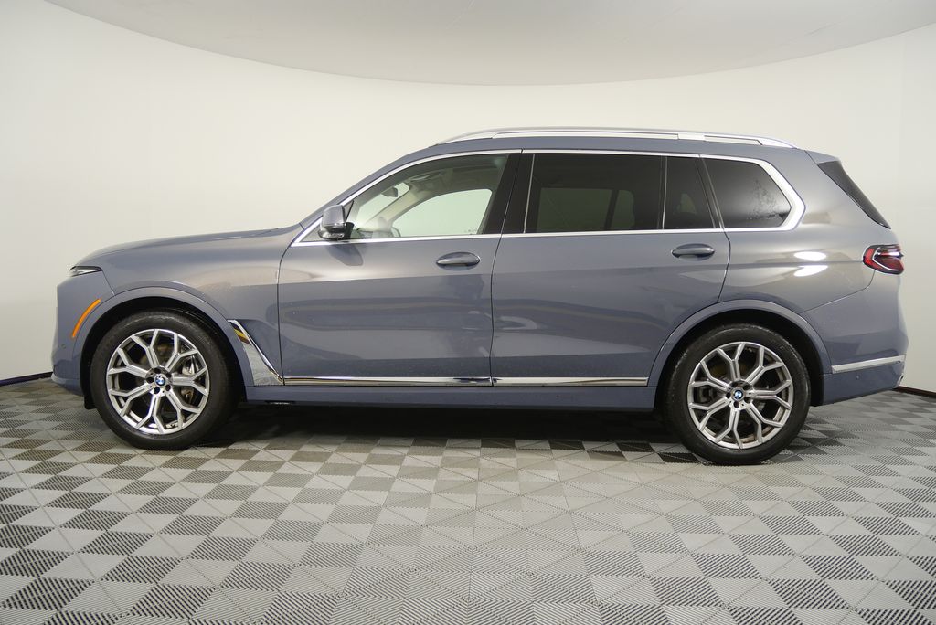 Thumbnail: 2026 BMW X7 - 6