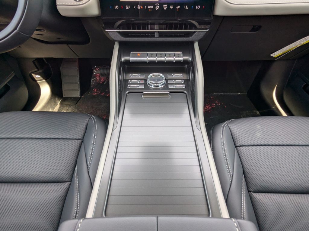 2025 Lincoln Nautilus Hybrid Premiere