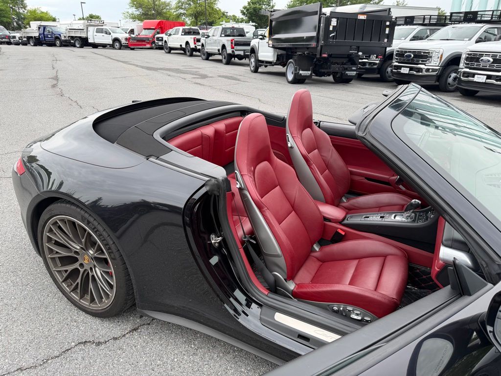 2017 Porsche 911 Carrera 4S