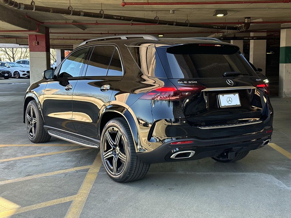 Thumbnail: 2026 Mercedes-Benz GLE - 7