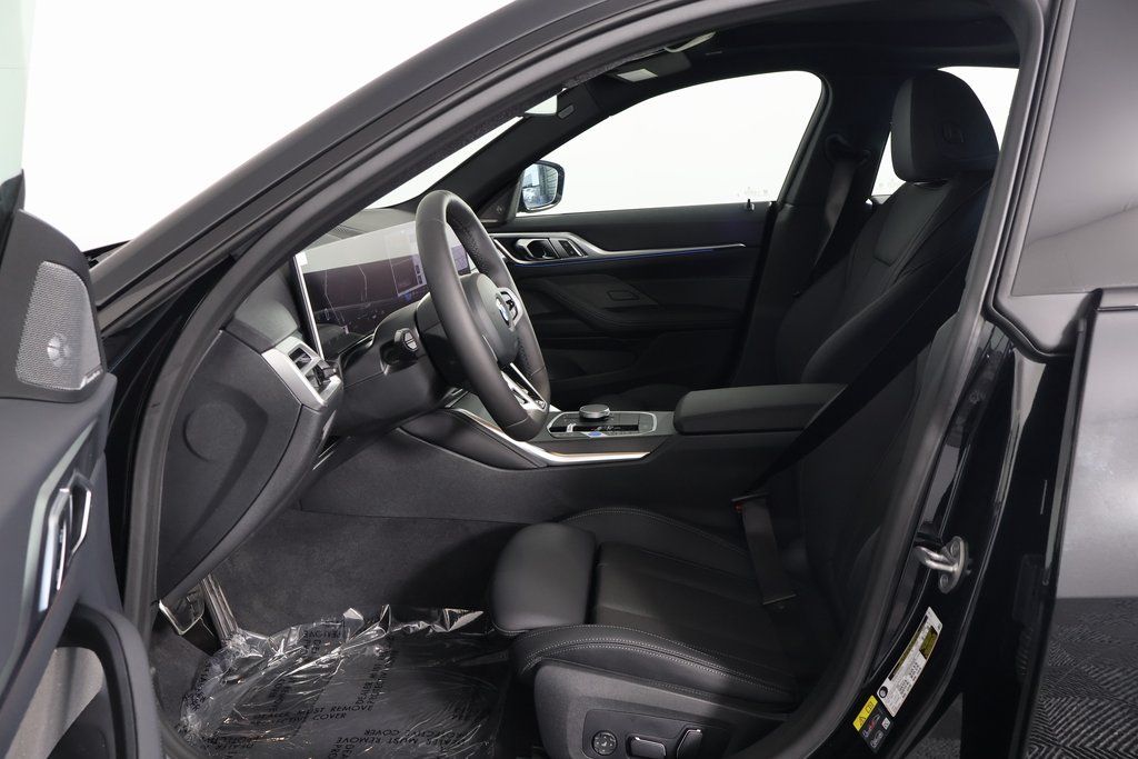 Thumbnail: 2026 BMW i4 - 5