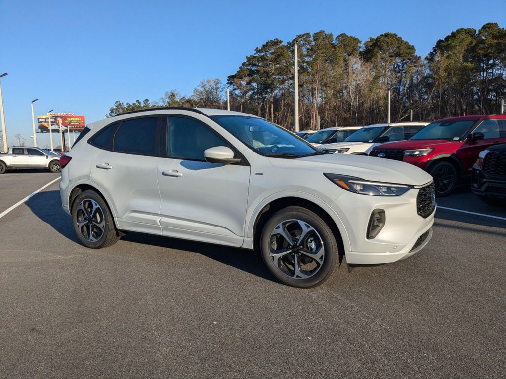 2025 Ford Escape ST-Line Elite