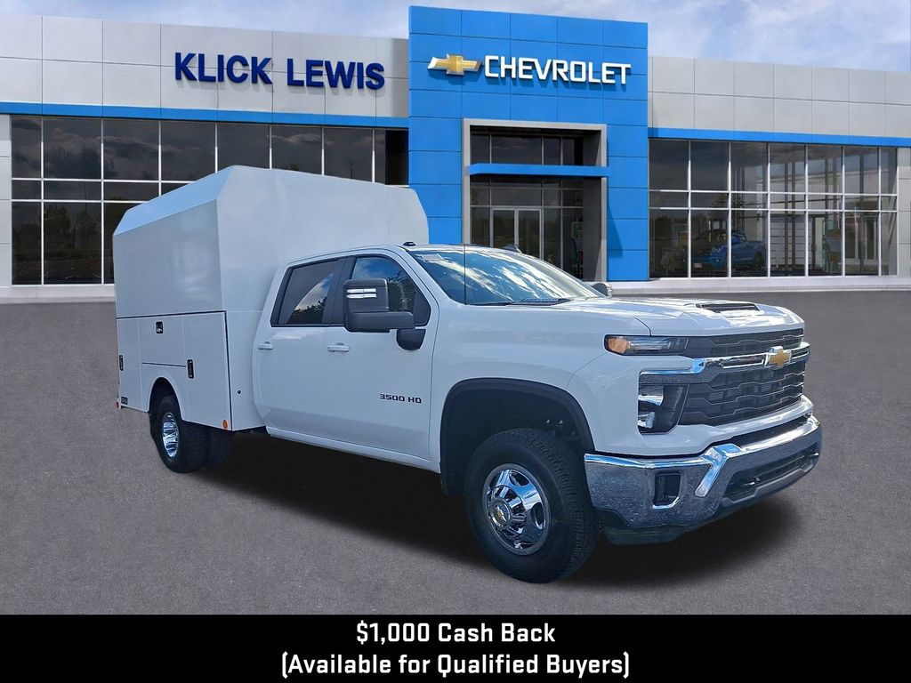 2025 Chevrolet Silverado 3500HD LT Crew Cab LB 4WD