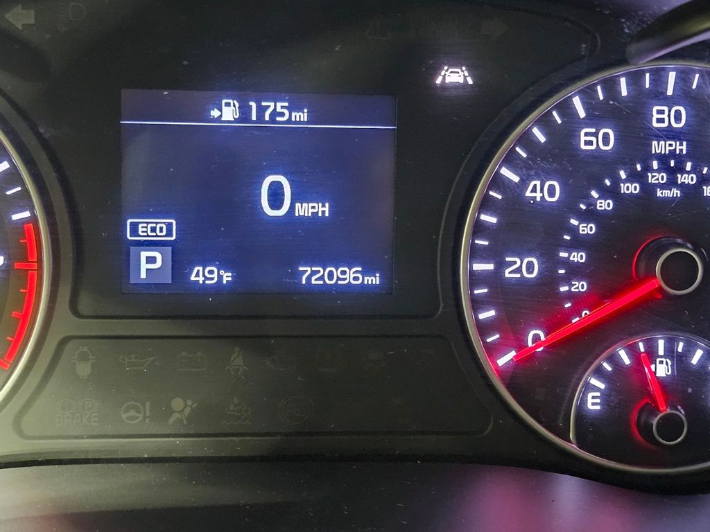 Used 2020 White Kia LX image 27