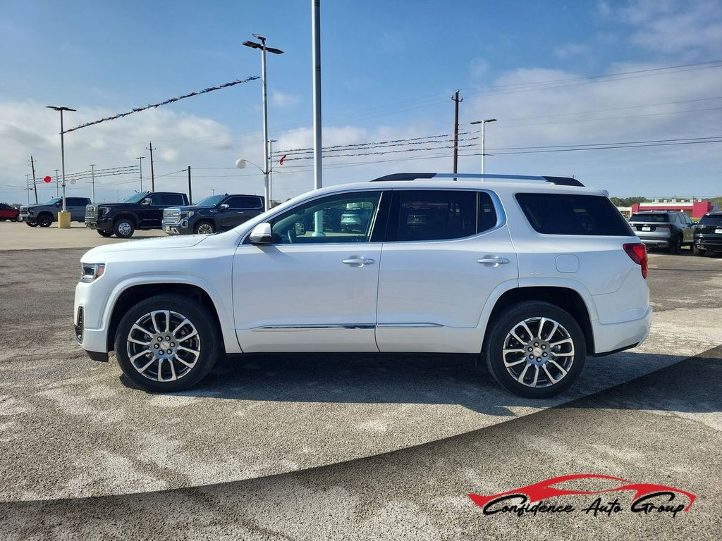 2023 GMC Acadia Denali FWD