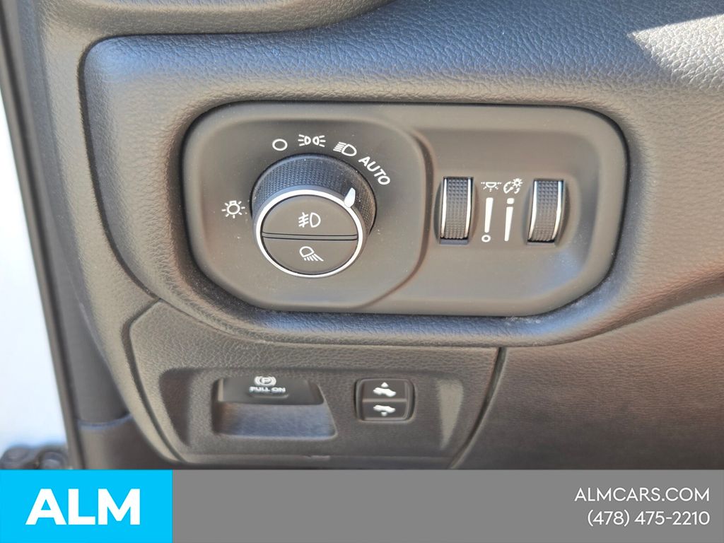 Used 2025 White RAM Laramie image 29