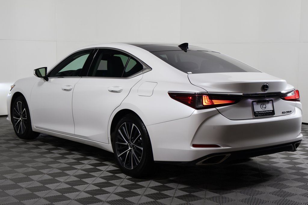 Thumbnail: 2024 Lexus ES - 6