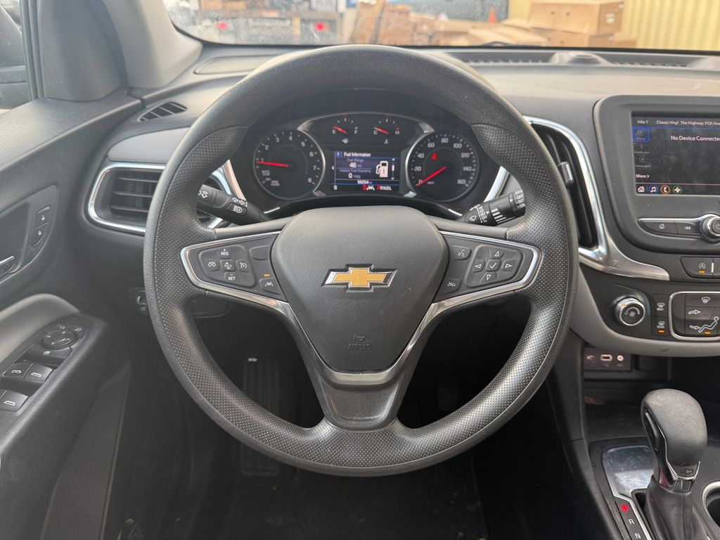 2022 Chevrolet Equinox LS 11