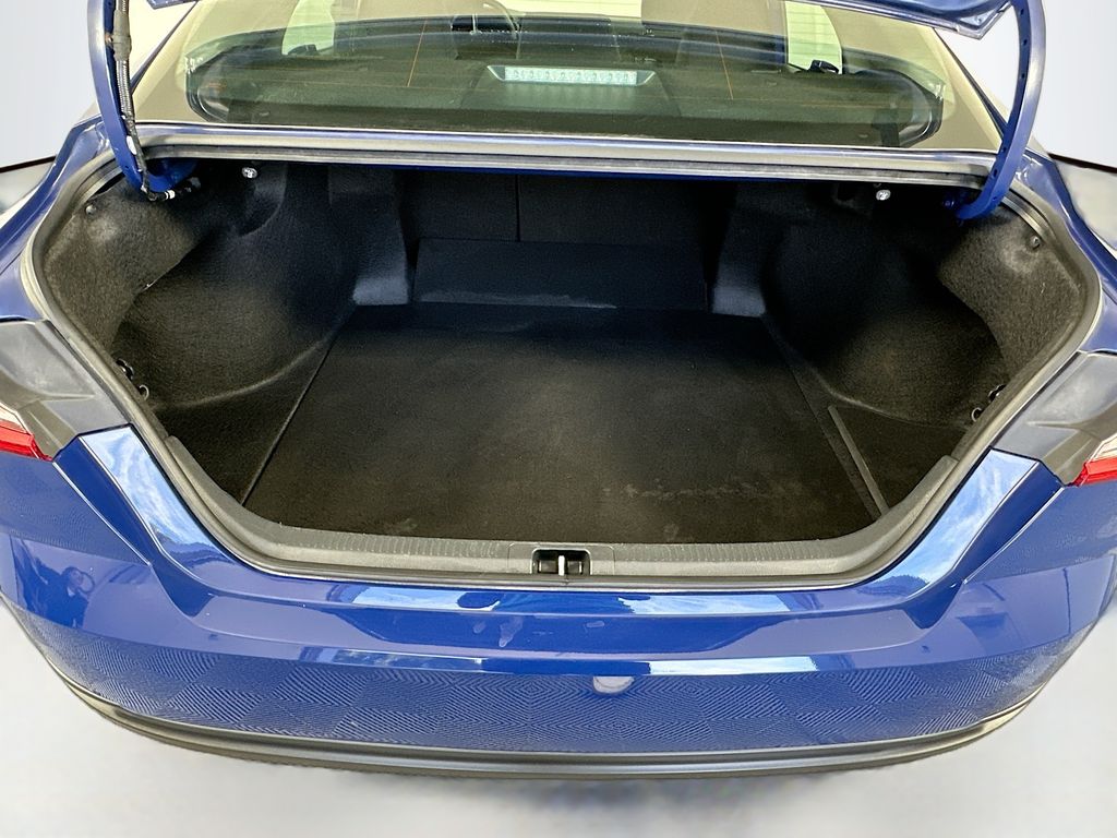 Thumbnail: 2025 Toyota Camry - 26