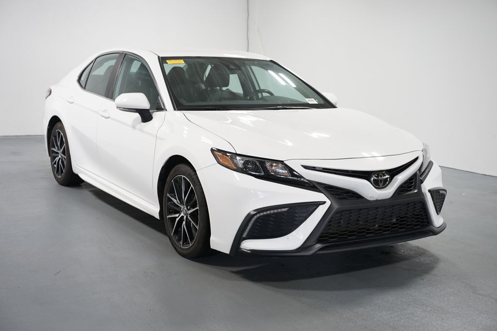 Thumbnail: 2024 Toyota Camry - 3