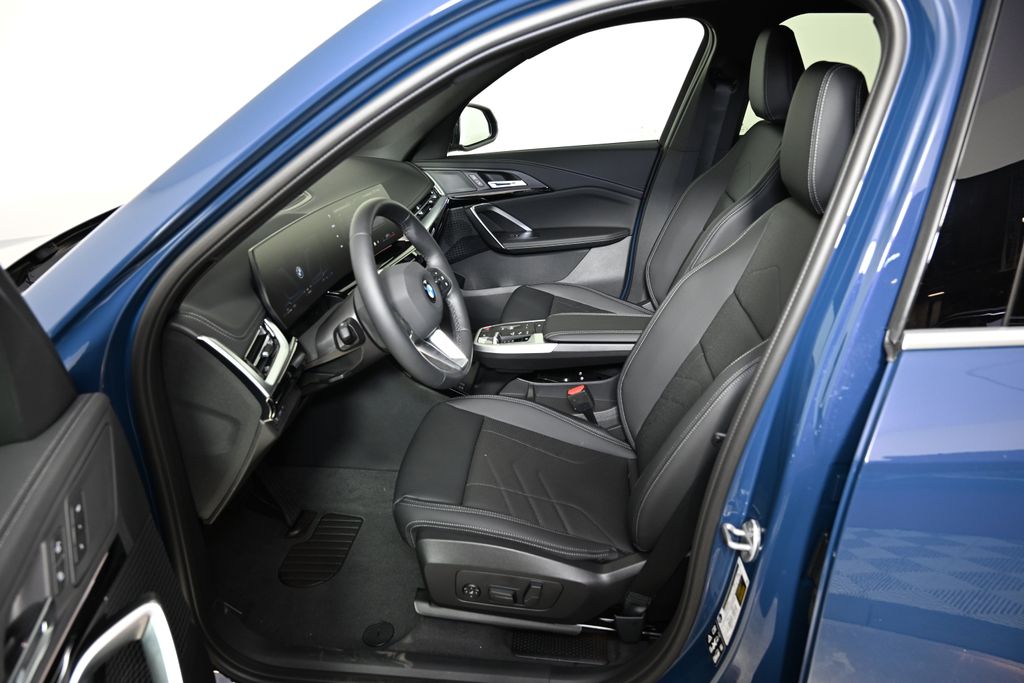 Thumbnail: 2026 BMW X1 - 14