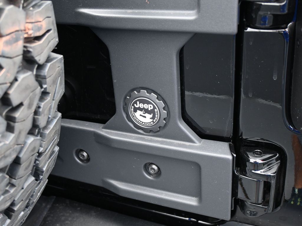New 2026 Black Clearcoat Jeep Rubicon X image 36