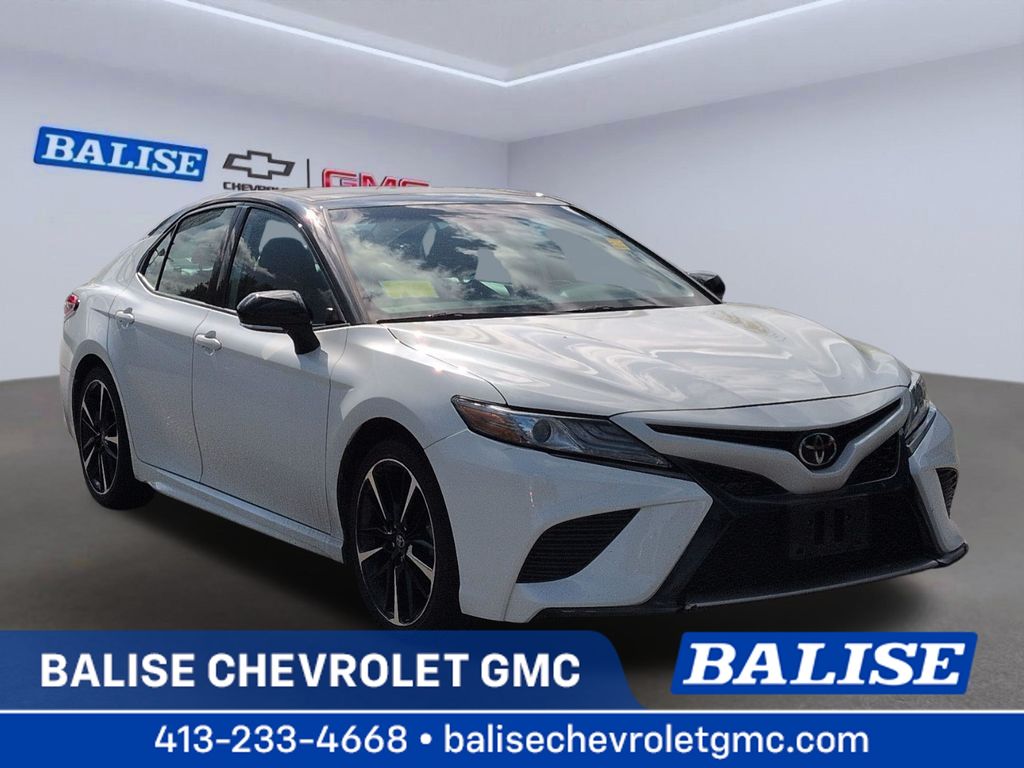 Midnight Black Metallic 2019 Toyota Camry Sedan Front-Wheel Drive 8-Speed Automatic