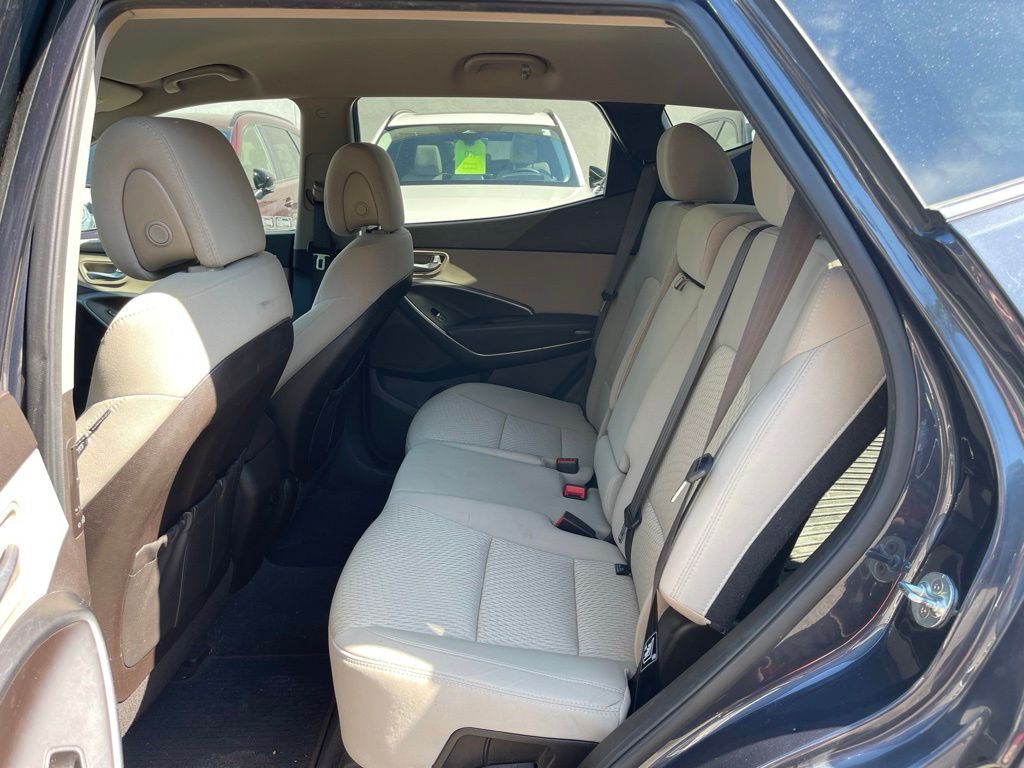 Used 2017 Marlin Blue Hyundai 2.4 Base image 10