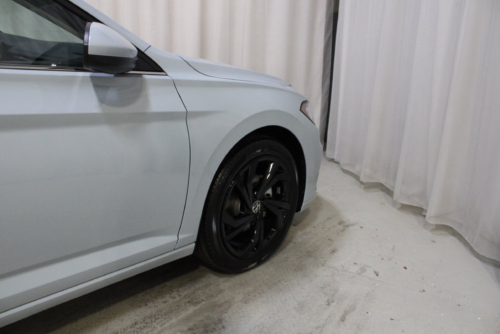 New 2027 Gray Volkswagen 1.5T SE image 28