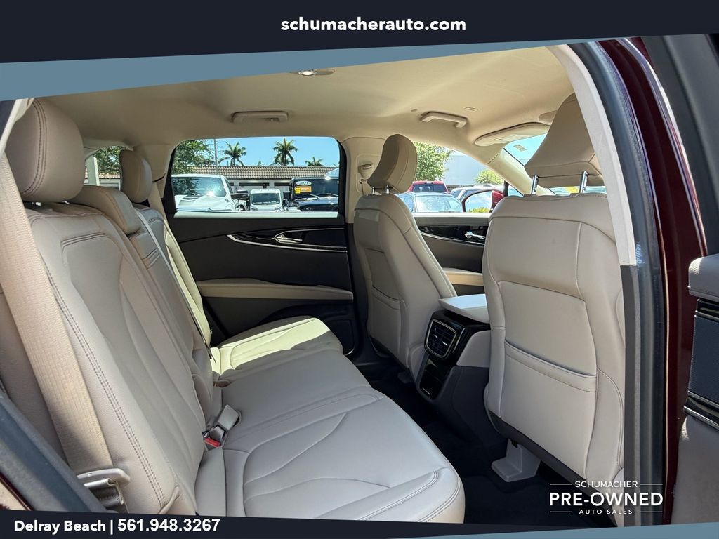 used 2022 Lincoln Nautilus car, priced at $25,298