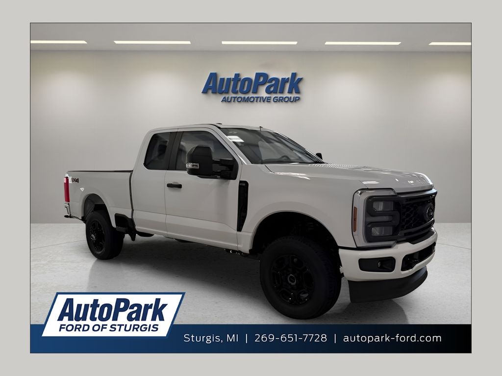 Oxford White 2026 Ford F-250 Super Duty Pickup Truck Four-Wheel Drive Automatic
