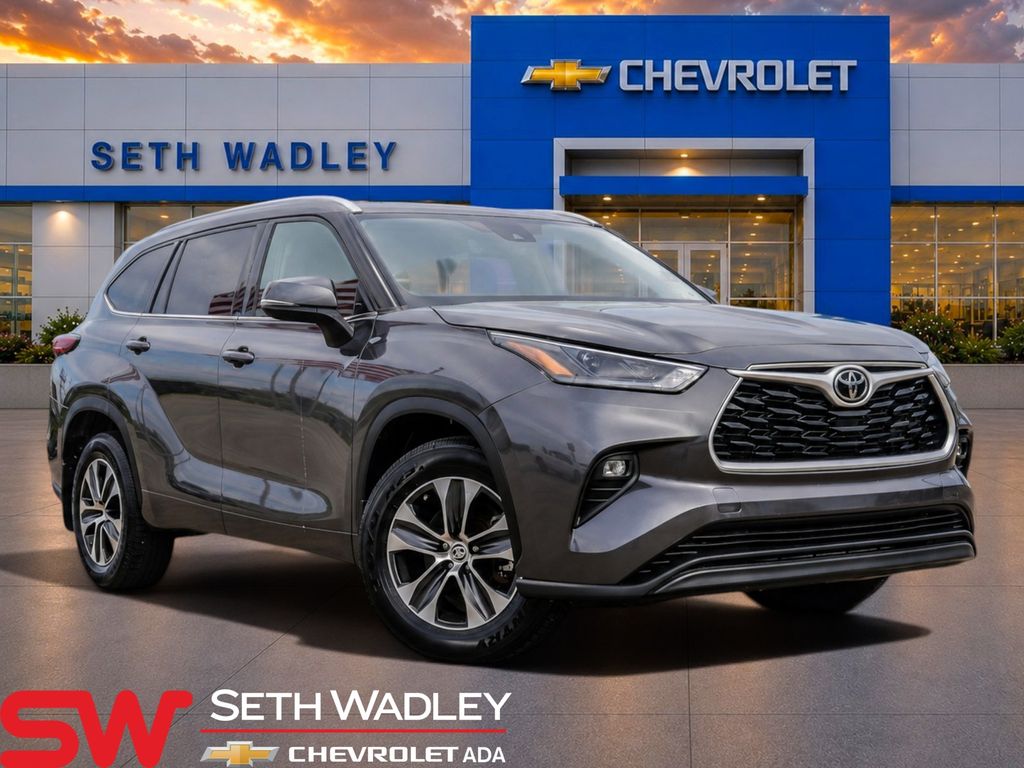 2021 Toyota Highlander XLE