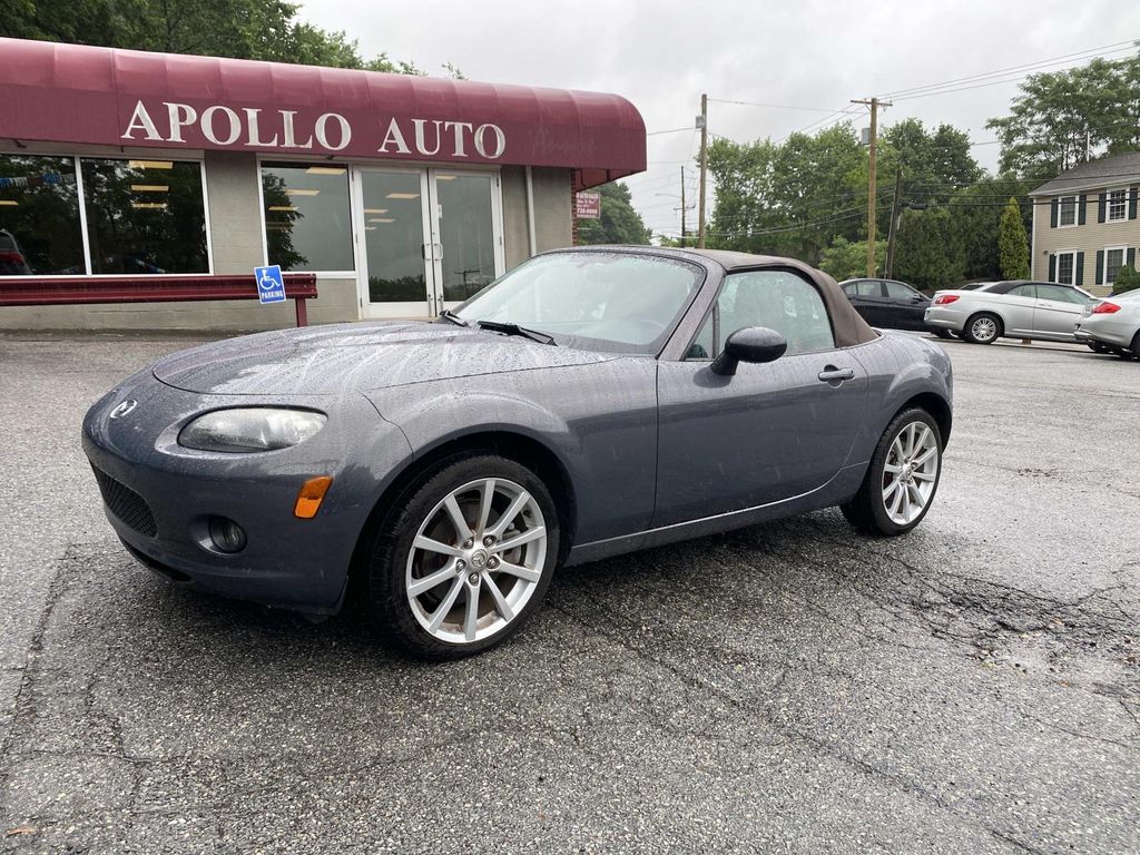 Galaxy Gray Mica 2006 Mazda MX-5 Miata Convertible Rear-Wheel Drive 6-Speed Manual Overdrive
