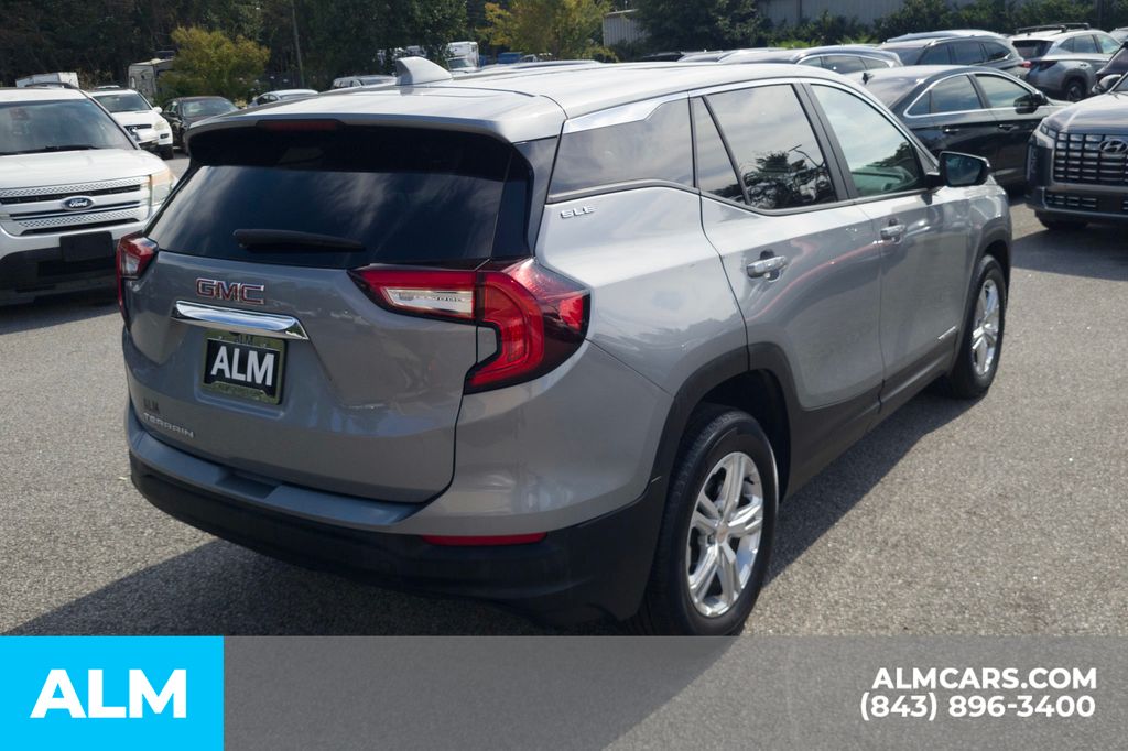2024 Gmc Terrain SLE photo 3