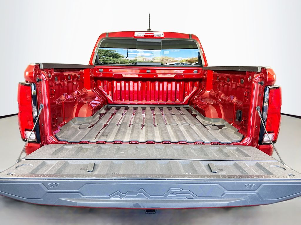 Thumbnail: 2025 Chevrolet Colorado - 27