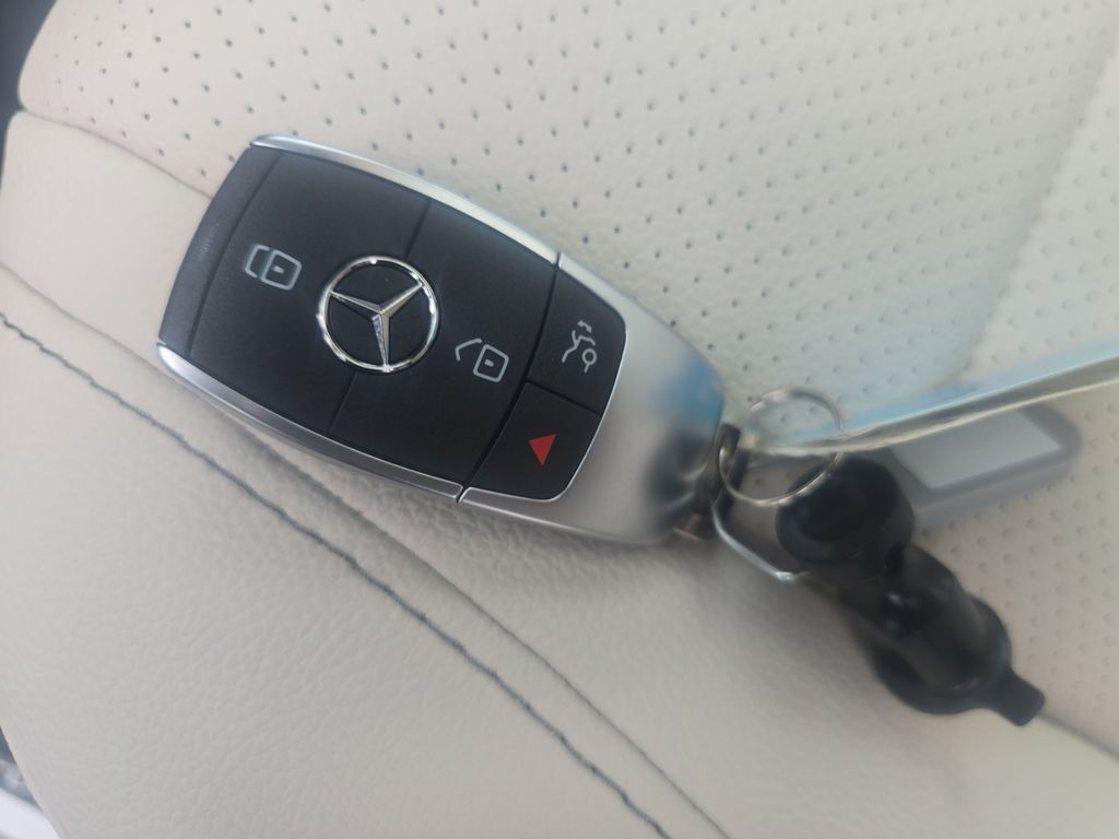 2026 Mercedes-Benz GLE GLE 350 White at John Sisson Motors