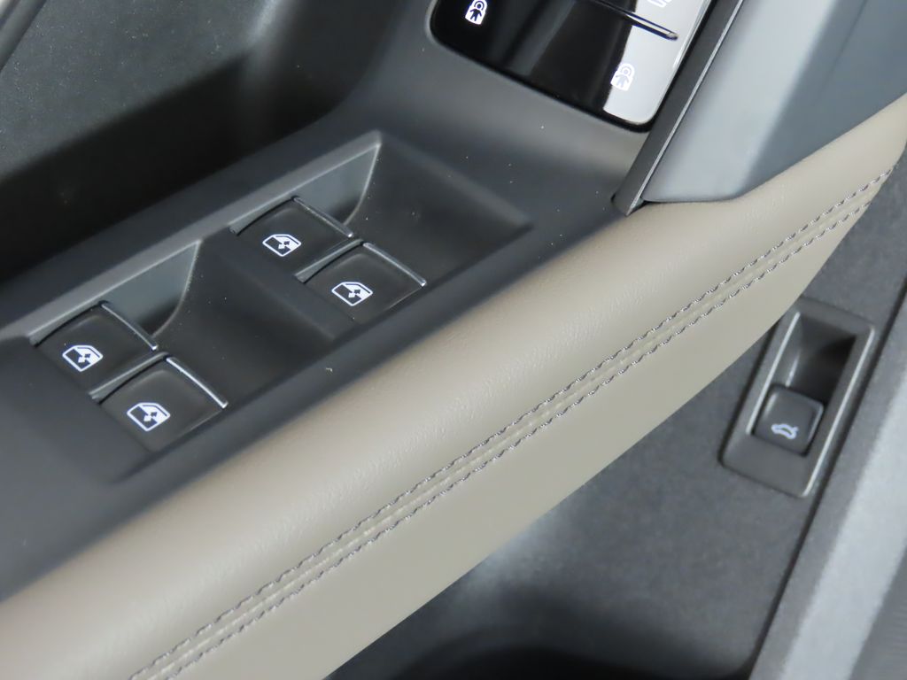 Thumbnail: 2025 Audi Q5 - 30