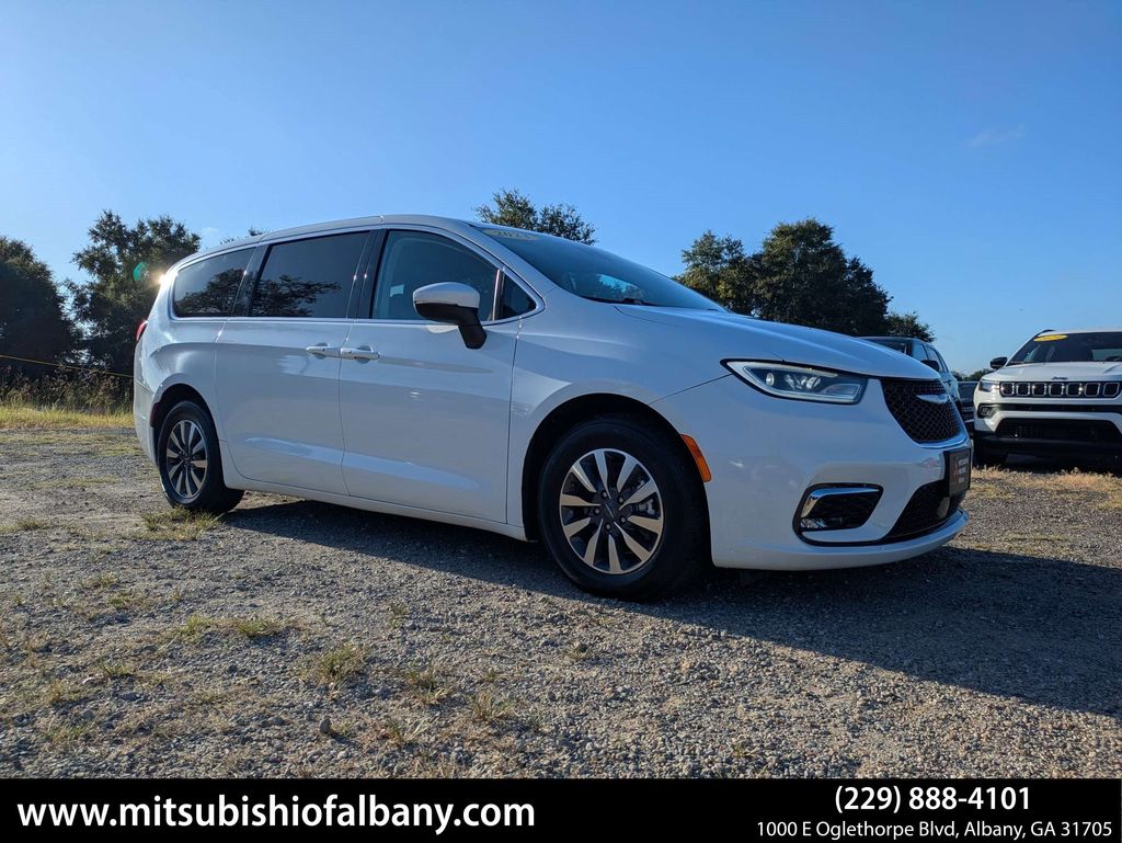 2023 Chrysler Pacifica Hybrid Touring L