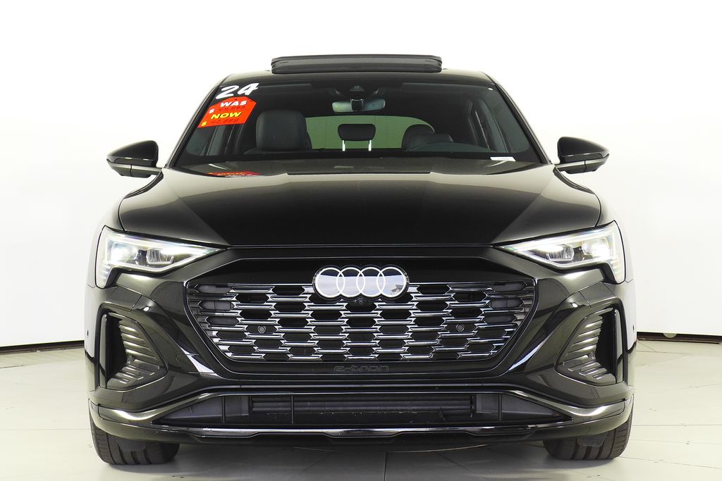 Thumbnail: 2024 Audi Q8 e-tron - 3