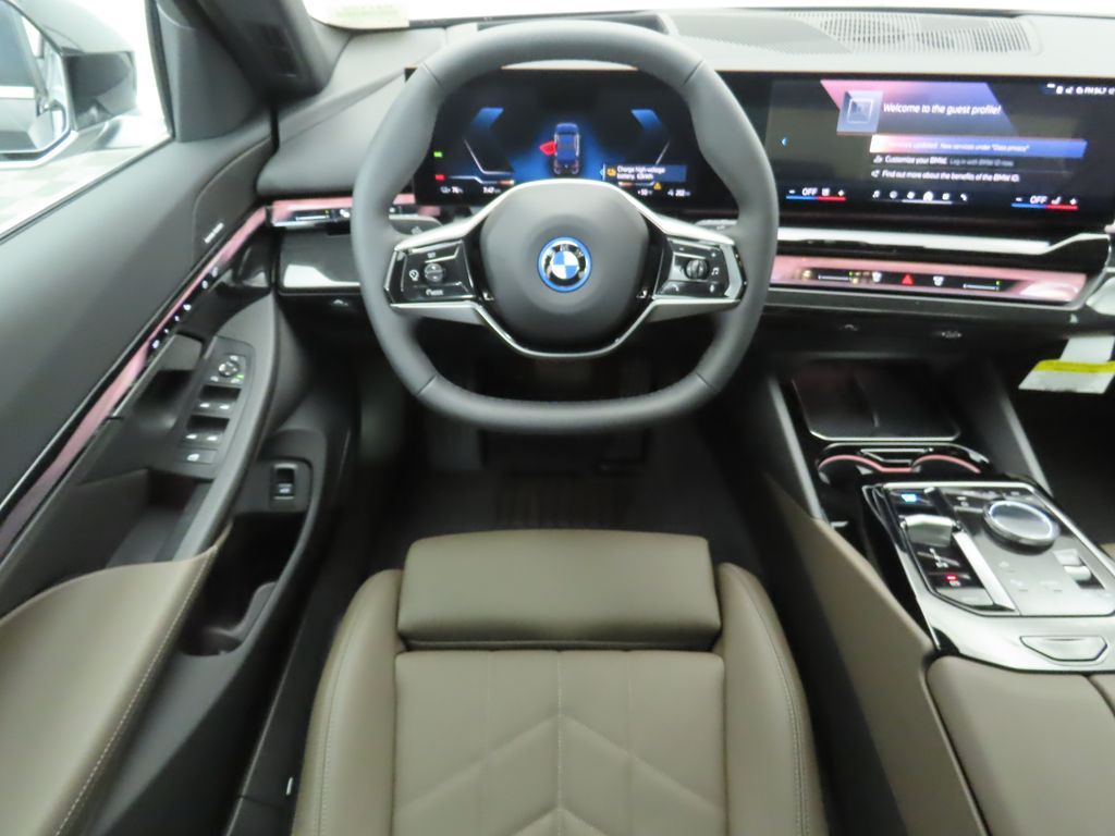 Thumbnail: 2025 BMW i5 - 10