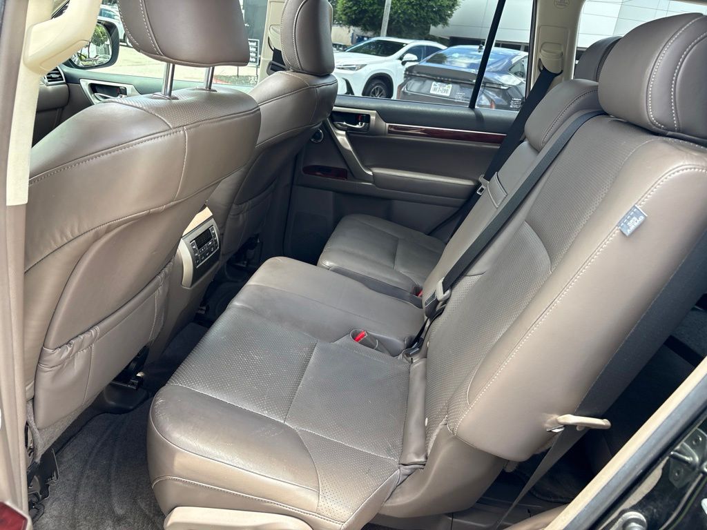 Thumbnail: 2013 Lexus GX - 18