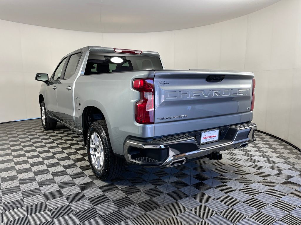 Thumbnail: 2026 Chevrolet Silverado 1500 - 3