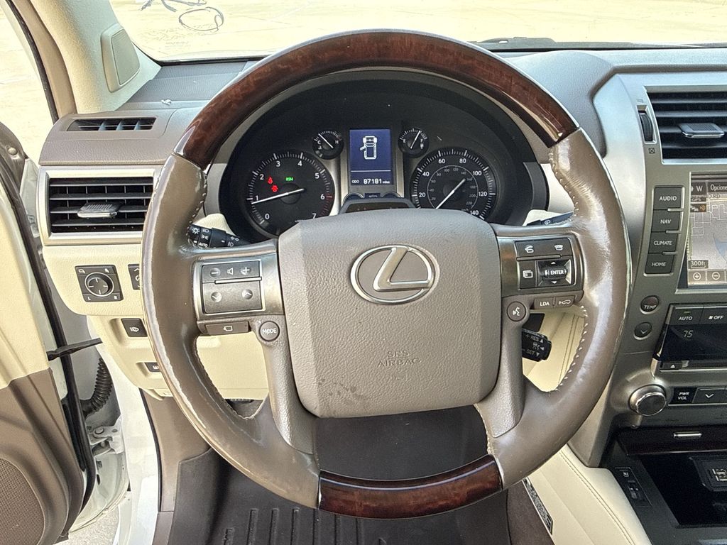 Thumbnail: 2017 Lexus GX - 21