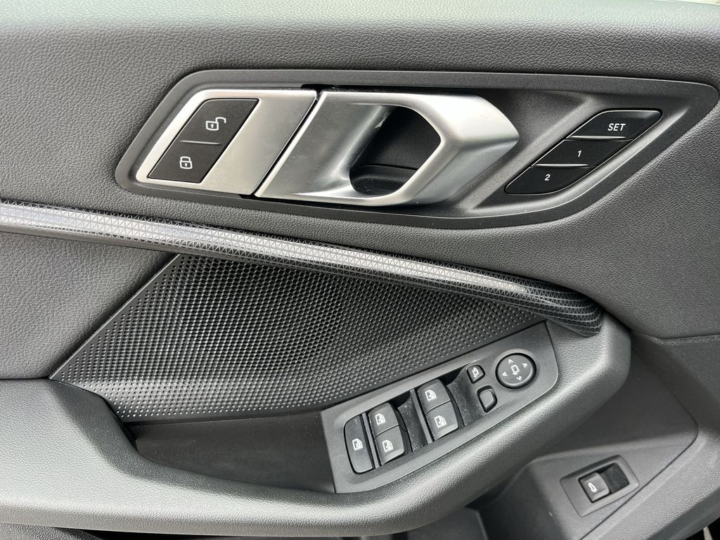 Thumbnail: 2023 BMW 2 Series - 13