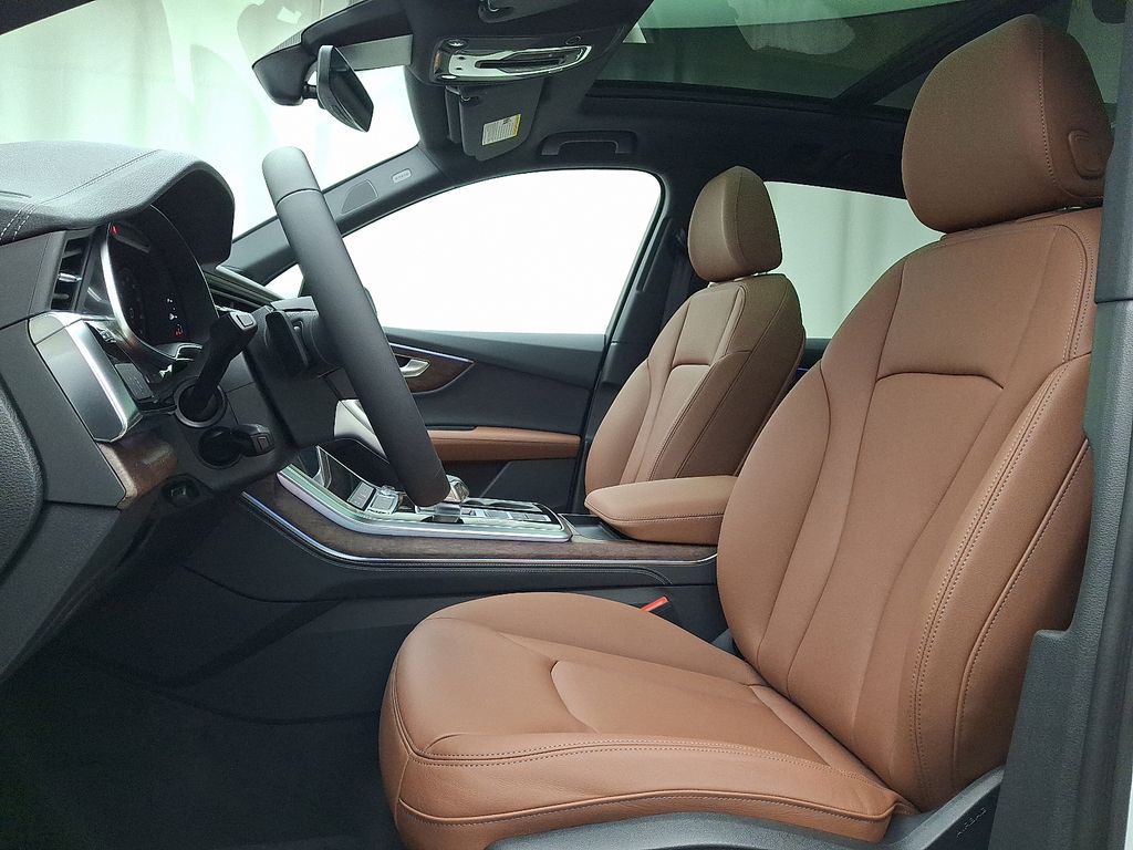 Thumbnail: 2026 Audi Q7 - 8