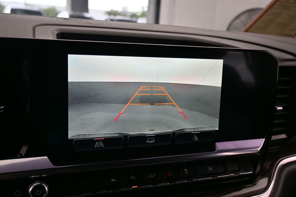 Used 2023 Summit White GMC Elevation image 18