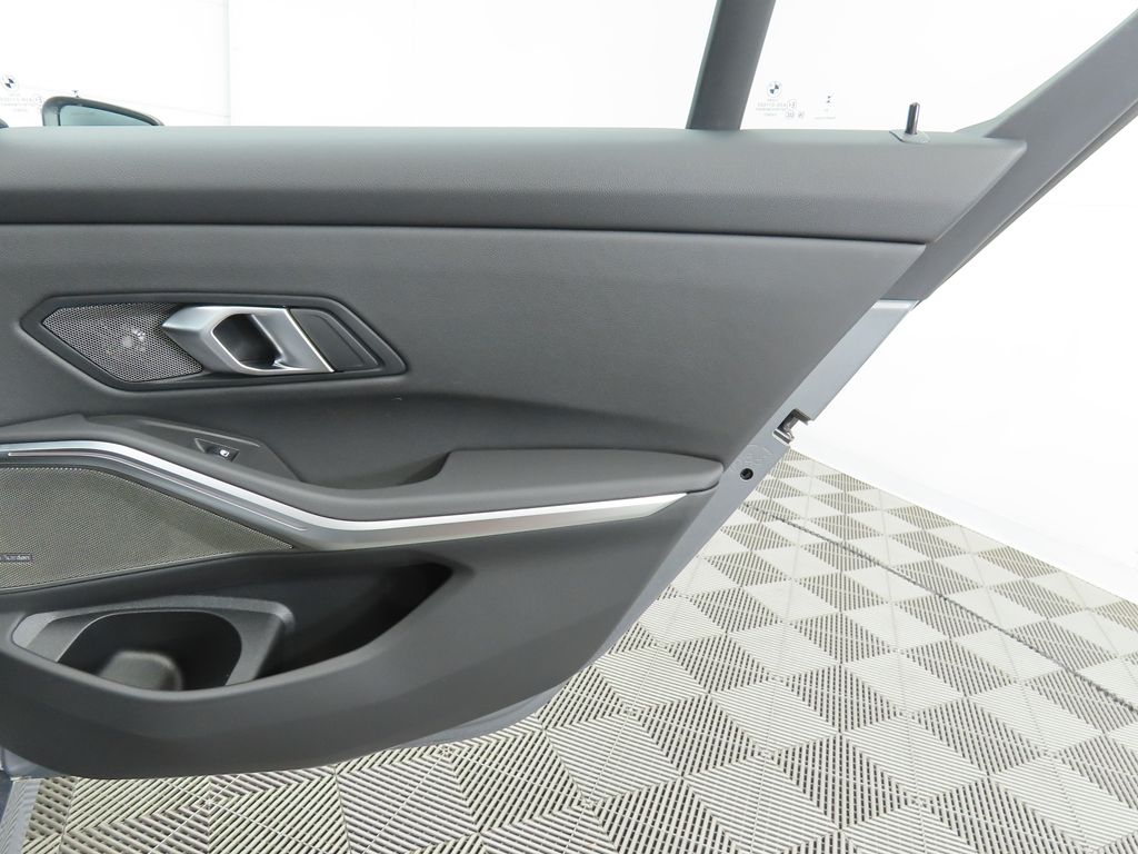 Thumbnail: 2026 BMW 3 Series - 27