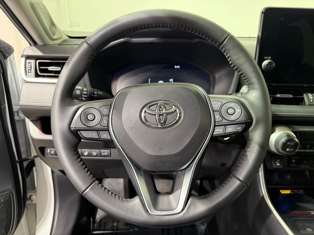 Thumbnail: 2025 Toyota RAV4 - 23