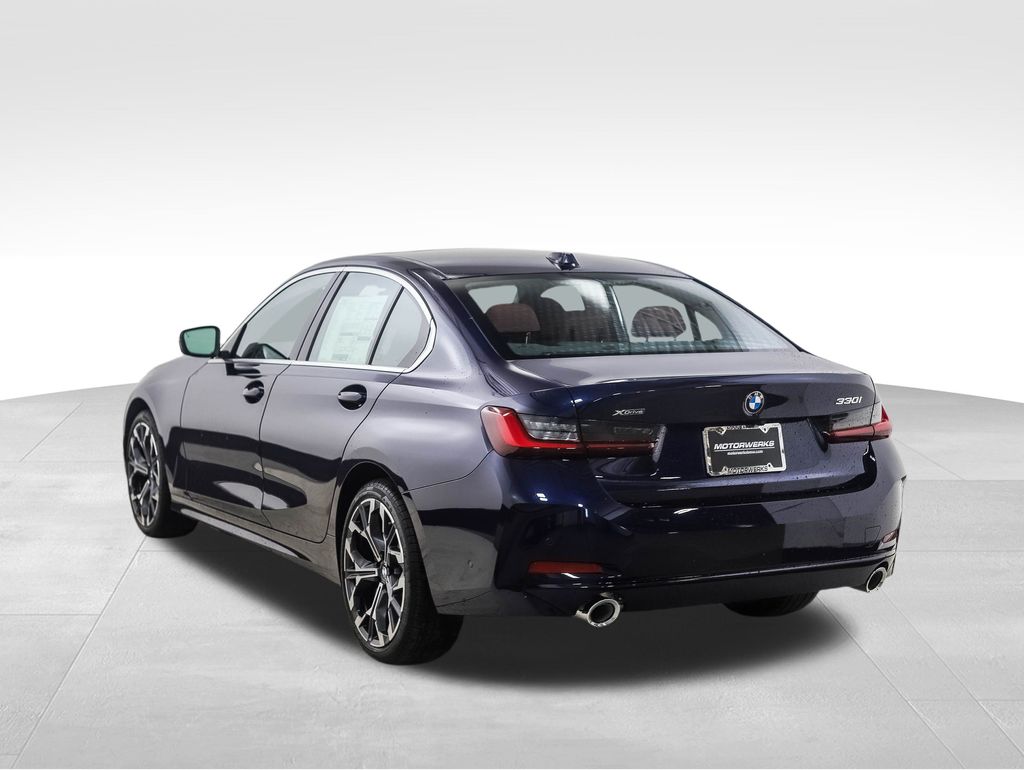 Thumbnail: 2025 BMW 3 Series - 3