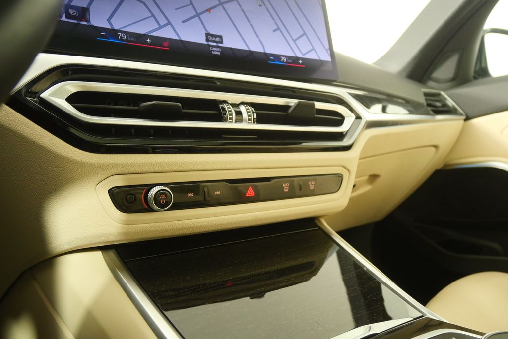 Thumbnail: 2023 BMW 3 Series - 23