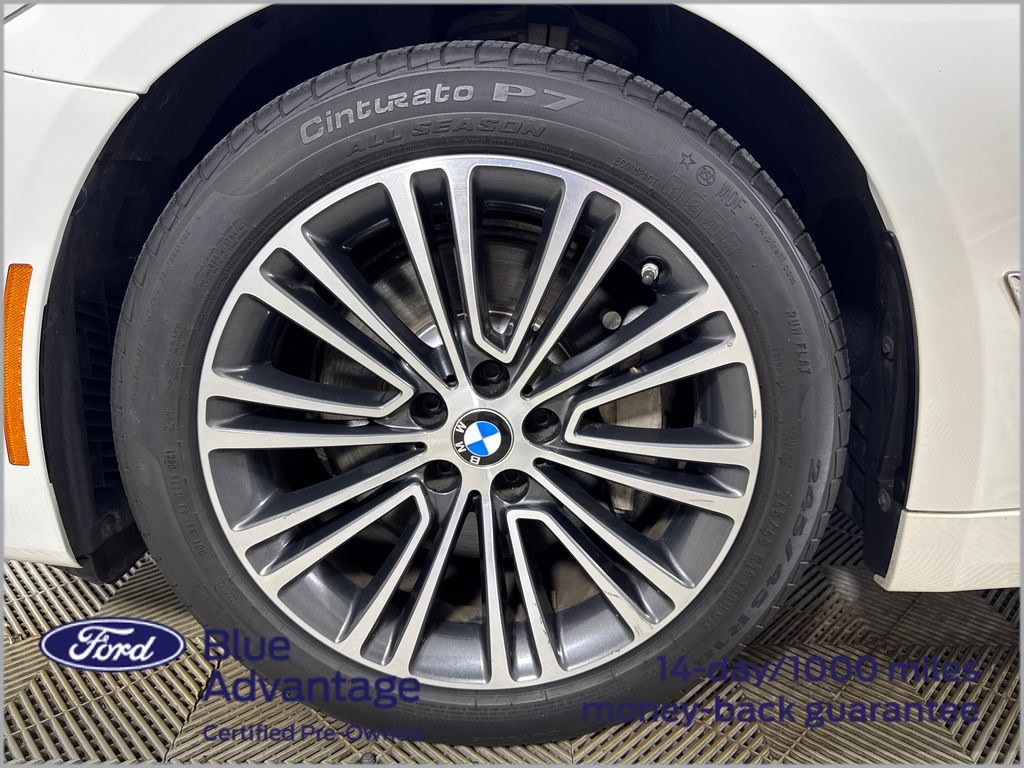 Certified Used 2019 White BMW 530i image 14