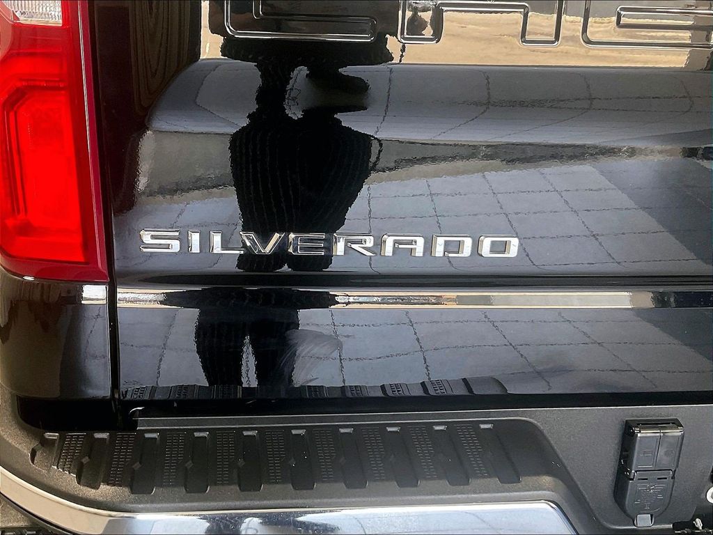 2024 Chevrolet Silverado 1500 — photo 28