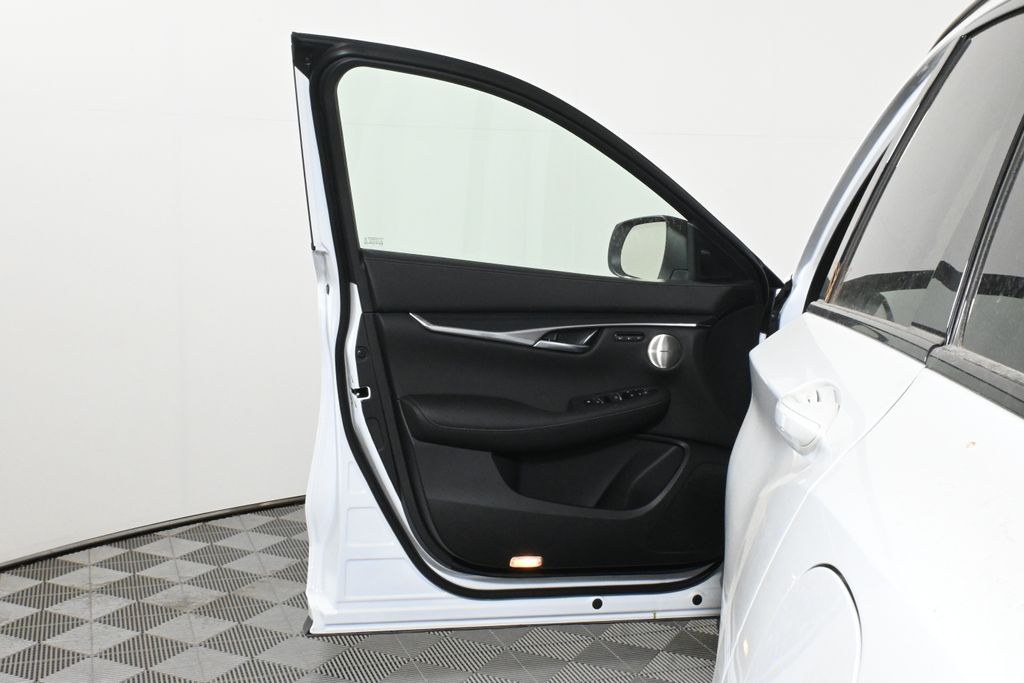 2025 INFINITI QX50 Sport 23