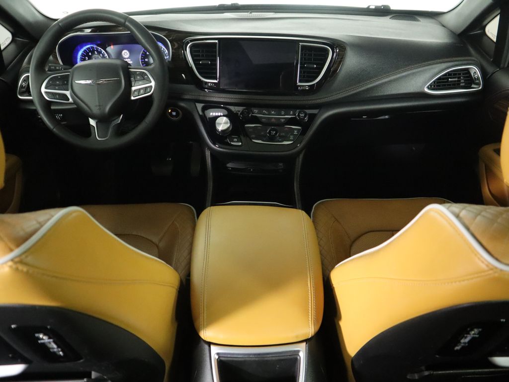 Thumbnail: 2022 Chrysler Pacifica - 13