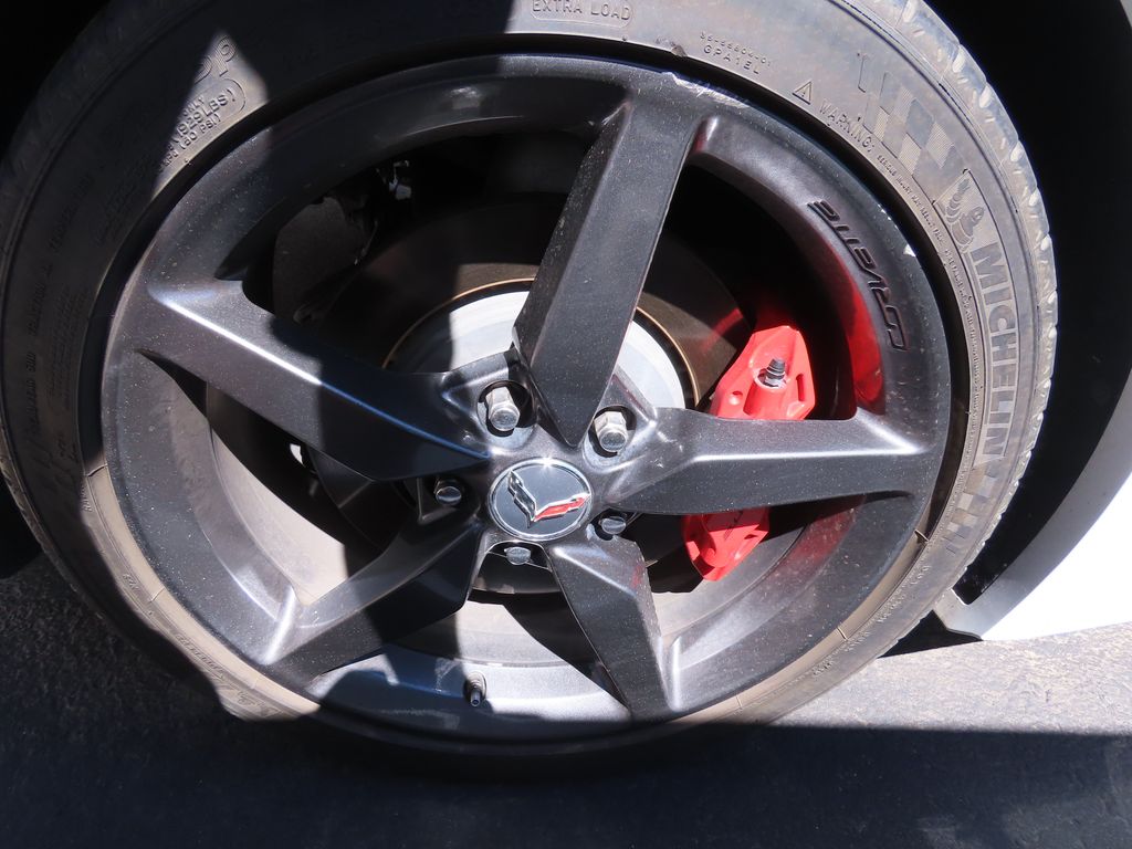 Thumbnail: 2014 Chevrolet Corvette - 17