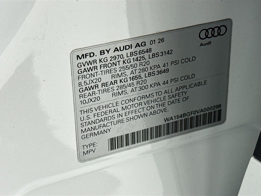 Thumbnail: 2027 Audi Q6 e-tron - 32