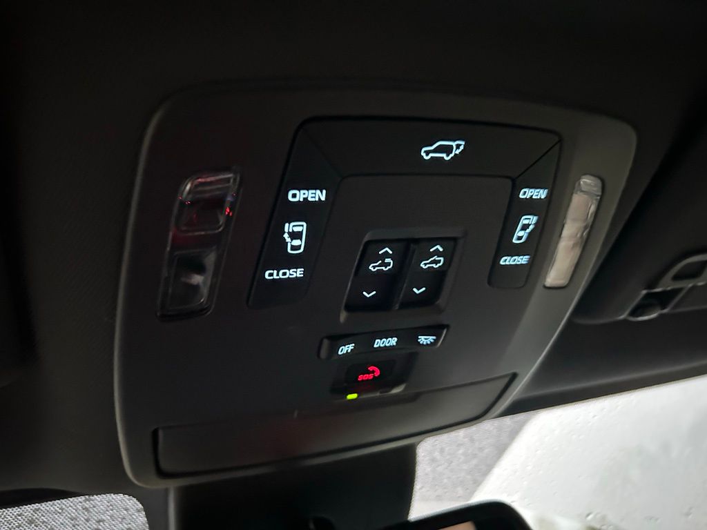 Thumbnail: 2024 Toyota Sienna - 30